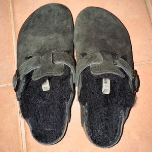 Black Boston Shearling Birkenstocks size 37